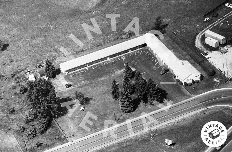 Pine River Motel (Moon-E-Motel) - 1992 Aerial (newer photo)